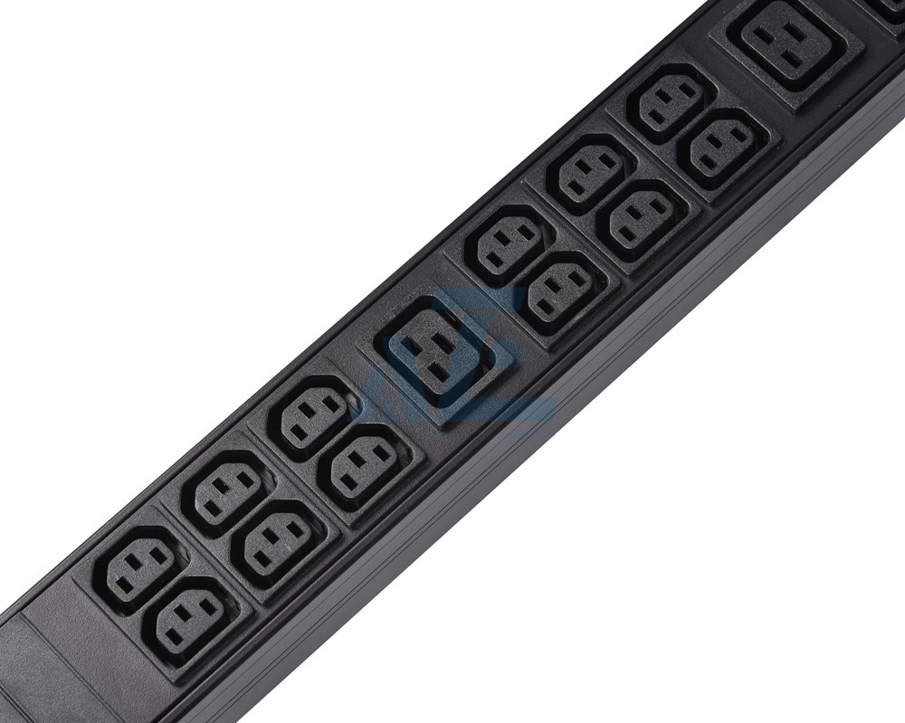 Metered Rack Pdu Zerou Three Phase 400v63a 36 C13 And 6 C19 Aze